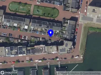 Ambulance met gepaste spoed naar de Werf van Schouten in Dordrecht