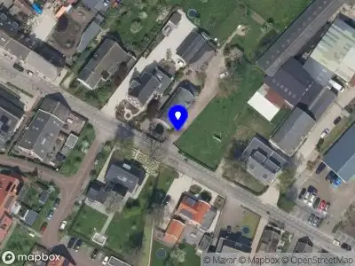 Ambulance met grote spoed naar de Recht van ter Leede in Leerbroek