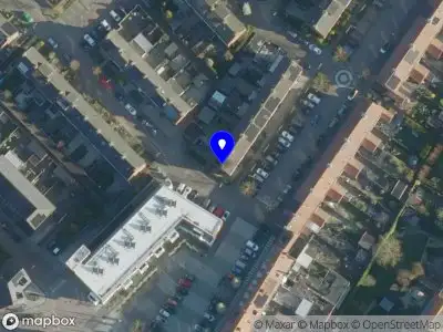 Ambulance met gepaste spoed naar de Raadhuisplein in Arkel