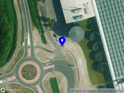 Politie naar de Oosterringweg in Luttelgeest vanwege voertuigen te water