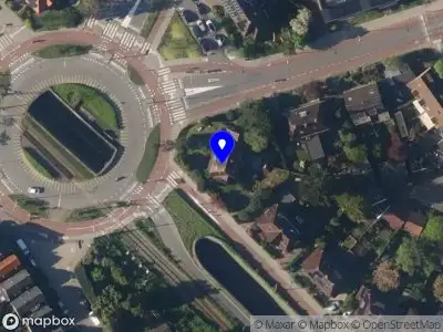 Politie naar de Johan Karmanhof in Amersfoort vanwege aanrijding met letsel