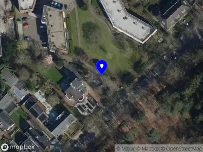 Politie met gepaste spoed naar de Burgemeester Kerstenslaan in Breda vanwege letsel