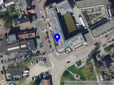 Ambulance met grote spoed naar de Dorpsdijk in Rhoon