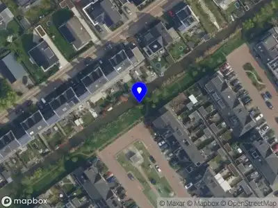 Ambulance met grote spoed naar de Laan van Bentvelsen in Delft