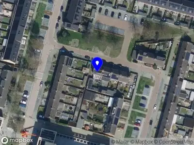 Brandweer met gepaste spoed naar de Pieter Vreedestraat in Oosterhout vanwege een liftopsluiting