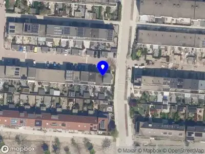 Ambulance met grote spoed naar de Linzenakker in Schiedam