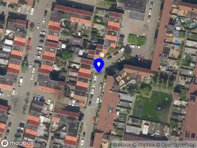 Ambulance met grote spoed naar de Goedenraadweg in Rotterdam