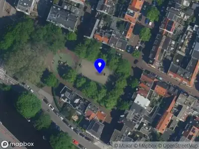 Ambulance met gepaste spoed naar de Wilsonsplein in Haarlem