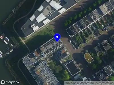 Ambulance met gepaste spoed naar de Duarte Pachecostraat in Amsterdam