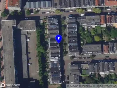 Ambulance met gepaste spoed naar de Cornelis van Beverenstraat in Dordrecht