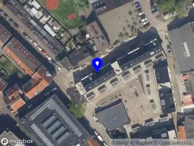 Ambulance met grote spoed naar de Groenweegje in Schiedam