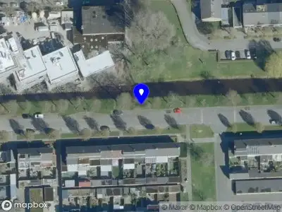 Brandweer en politie met grote spoed naar de Groenewoudlaan in Waalwijk vanwege waarnemen gaslucht