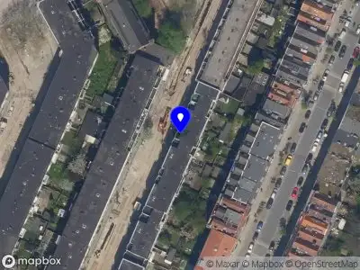 Ambulance met grote spoed naar de Haringpakkersstraat in Rotterdam