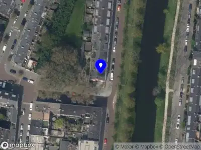 Ambulance met grote spoed naar de Boergoensevliet in Rotterdam