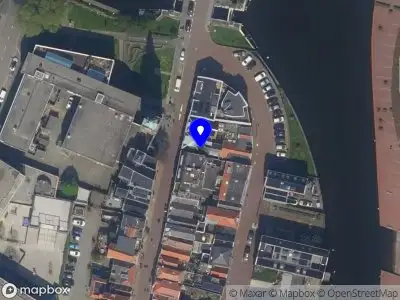 Ambulance met gepaste spoed naar de Scheepmakersteeg in Vlaardingen