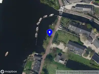 Brandweer met grote spoed naar de Mijndensedijk in Loenen aan de Vecht vanwege reanimatie