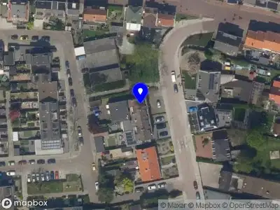 112 melding Ambulance met gepaste spoed naar de Burgemeester van Esstraat in Pernis Rotterdam