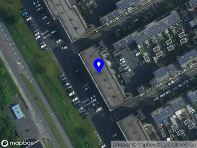 Ambulance met grote spoed naar de Klaroenstraat in Amsterdam