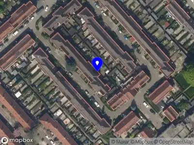 Ambulance met gepaste spoed naar de West-Pietermanstraat in Rotterdam