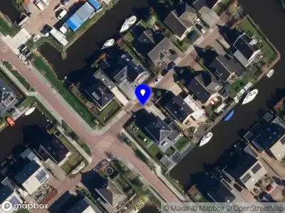 Brandweer met grote spoed naar de Douwe de Boerstrjitte in Workum vanwege afhijsen patient