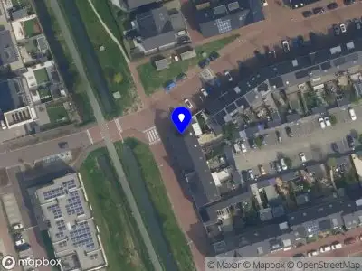 Ambulance met grote spoed naar de Fluitekruid in Pijnacker