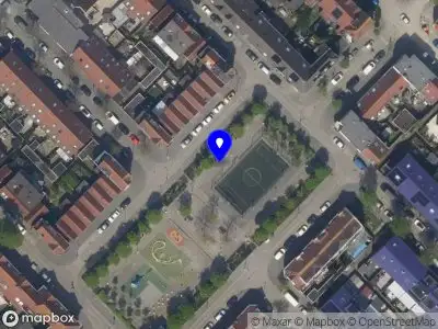 Ambulance met gepaste spoed naar de Bloemhof in Rotterdam