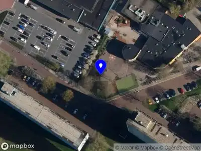 Politie met grote spoed naar de Middelzeelaan in Sneek vanwege ongeval met letsel