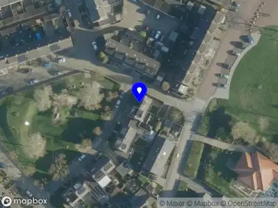 Ambulance met grote spoed naar de Fagotstraat in Arkel