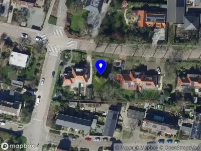 Ambulance met grote spoed naar de Rijsdijk in Rhoon