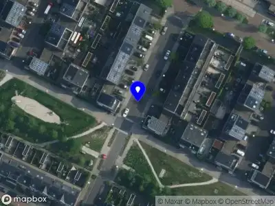 Ambulance met grote spoed naar de De Trekschuit in Diemen