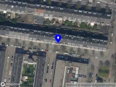 Ambulance met grote spoed naar de Zweedsestraat in Rotterdam