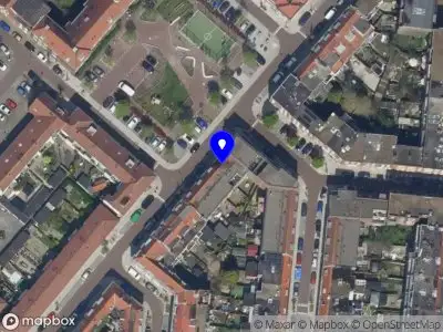 Ambulance met grote spoed naar de Van Swindenstraat in Schiedam