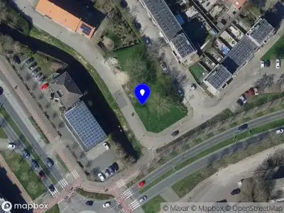 Ambulance met grote spoed naar de Oostdijk in Hellevoetsluis