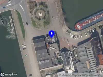 Brandweer met grote spoed naar de Grote Visserijplein in Vlaardingen vanwege gebouwbrand