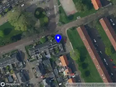 Ambulance met grote spoed naar de De Visserstraat in Alkmaar