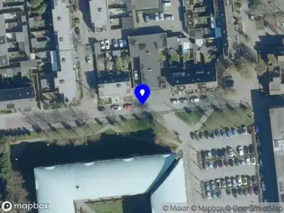 Brandweer met grote spoed naar de Marijkestraat in Waalwijk vanwege afhijsen patient