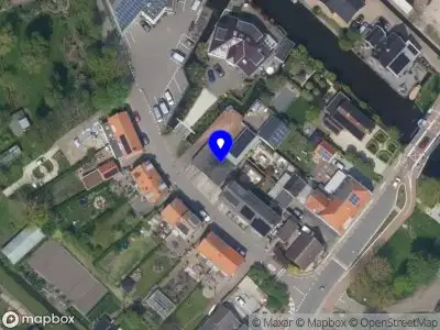 Ambulance met grote spoed naar de Woudsedijk in Ter Aar