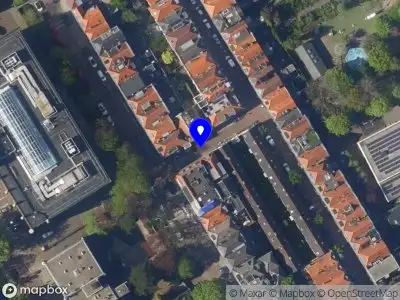 Ambulance met grote spoed naar de Schelpstraat in 's-Gravenhage