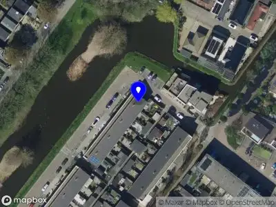 Ambulance met grote spoed naar de De Rietlanden in Alblasserdam