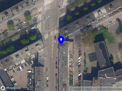 Ambulance met gepaste spoed naar de Jonker Fransstraat in Rotterdam
