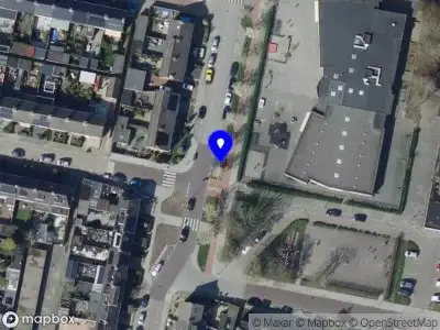 Brandweer met grote spoed naar de Graaf van Egmondstraat in Oud-Beijerland vanwege reanimatie