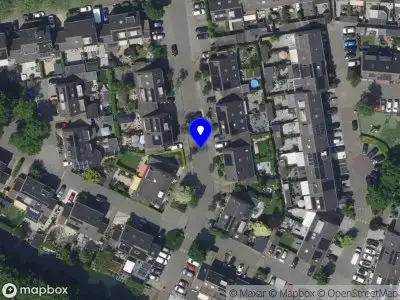 Ambulance met gepaste spoed naar de Van Eesterenplein in Dordrecht