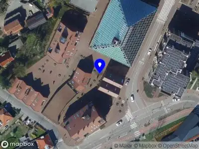 Ambulance met grote spoed naar de Kees de Groenplein in Spijkenisse