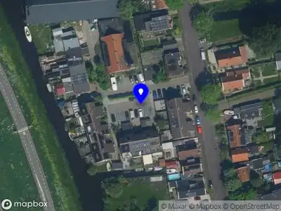 Ambulance met gepaste spoed naar de Groene Jagerstraat in Westzaan