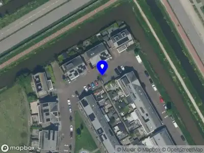 Brandweer met grote spoed naar de Oeral in Assendelft vanwege gebouwbrand