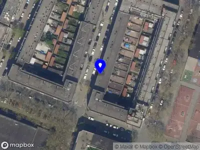 Ambulance met grote spoed naar de Jan Kobellstraat in Rotterdam