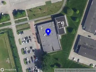 Brandweer met grote spoed naar de Rie Mastenbroeksportpark in Almere vanwege voertuigbrand