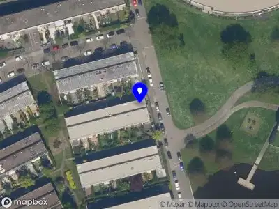 Ambulance met grote spoed naar de Geertruida Breurstraat in Rotterdam