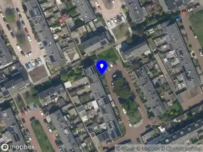 Brandweer met grote spoed naar de Albert Cuypplein in Maassluis vanwege reanimatie