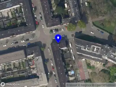 Ambulance met grote spoed naar de Meester Arendstraat in Rotterdam